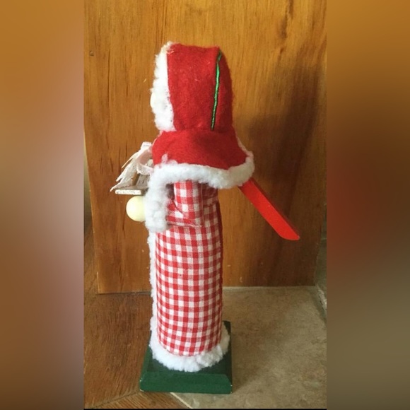 Limited Edition 2007, Wood Nutcrackers Christmas Decor 8” Caroler Decoration - Picture 5 of 11